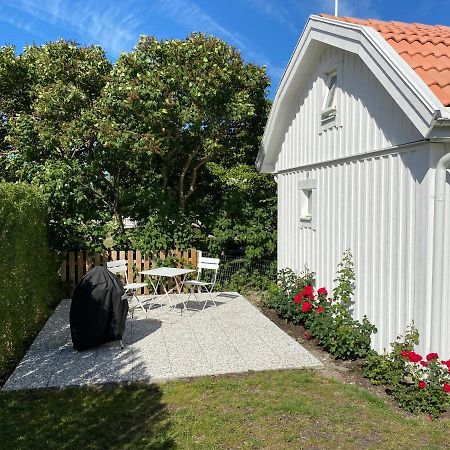 Attefallshus Pa Aengoe I Kalmar Extérieur photo